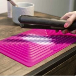 Wahl Colour Change Silicone Heat Mat Pink -Babyliss Care Shop colour change silicone heat mat pink p20091 84308 image