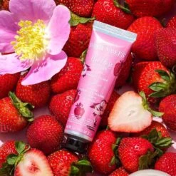 Burt's Bees Hand Cream Trio Gift Set 8 Burt's Bees Hand Cream Trio Gift Set -Babyliss Care Shop hand cream trio gift set p30897 82885 image