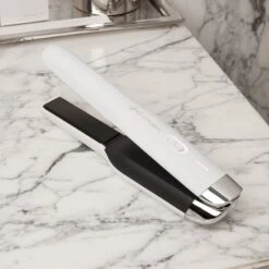 Ghd Unplugged Cordless Styler White -Babyliss Care Shop unplugged cordless styler white p24267 64925 image